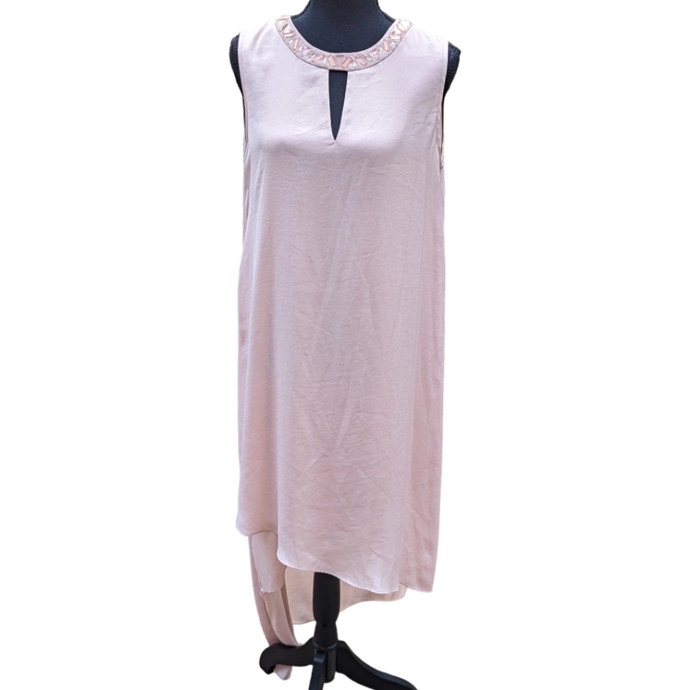 Stunning white silk BCBG asymmetrical semi formal  dress Sz‎ Small